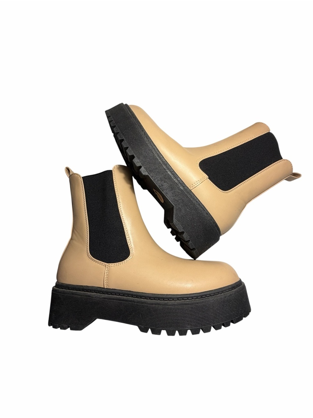 MIA Beige Chelsea Boots with Black Elastic Panels Womens 7 - Picture 6 of 10